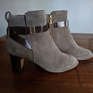 NEW Clark's ankle boots, grey suede, leather 9